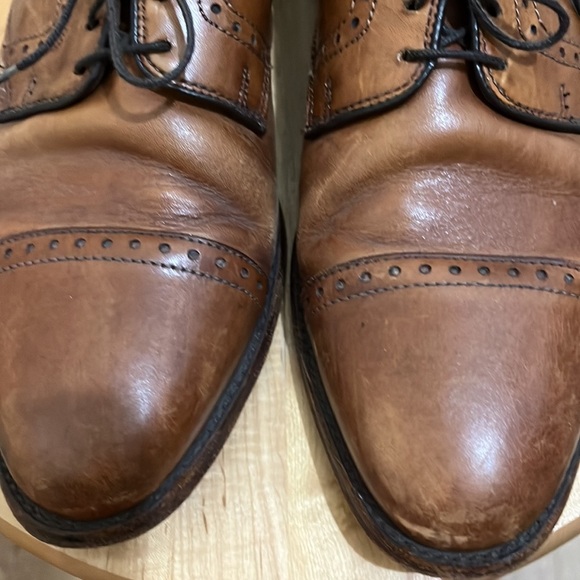 Allen Edmonds Clifton men’s brown leather dress shoe. Size 8.5. main image 10